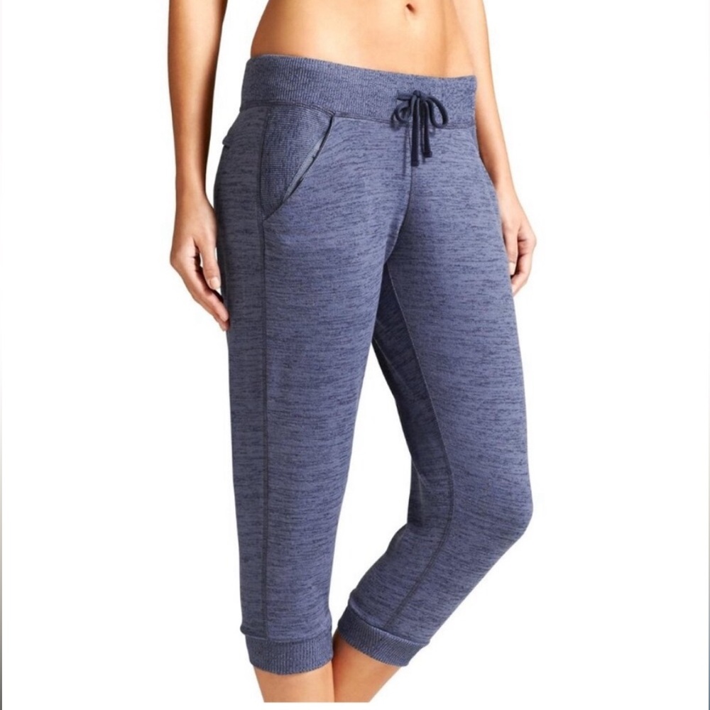 Athleta Downplay Capri – Size‎ Small 💙✨